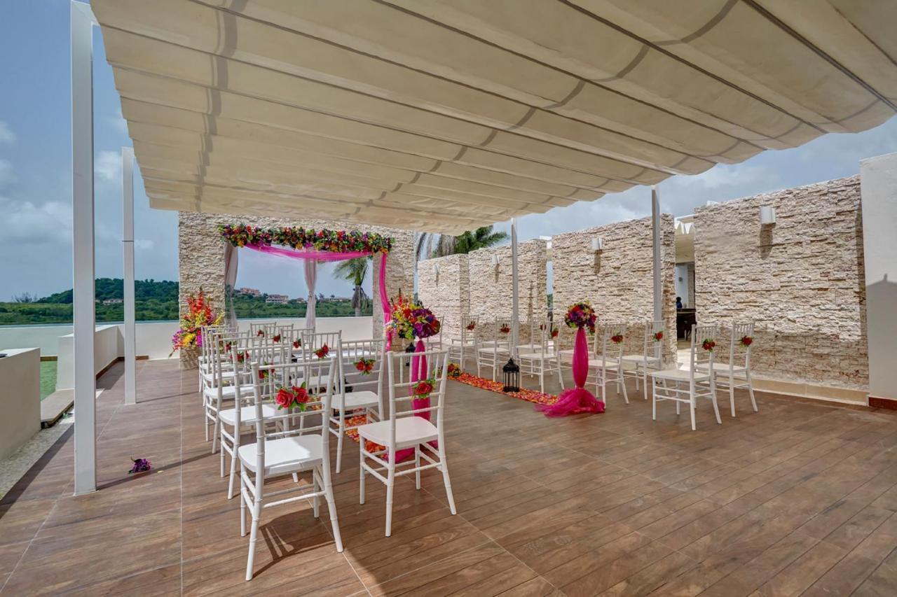 Royalton Antigua, An Autograph Collection All-Inclusive Resort Five Islands Village Kültér fotó